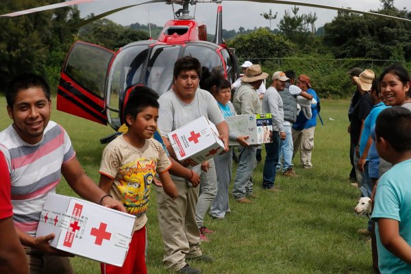 óvenes piden usar redes para verificar que víveres llegue
