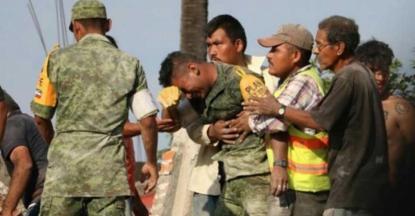 “Marinos y policías, su trabajo es de enorme aprecio” Aristegui sobre participación